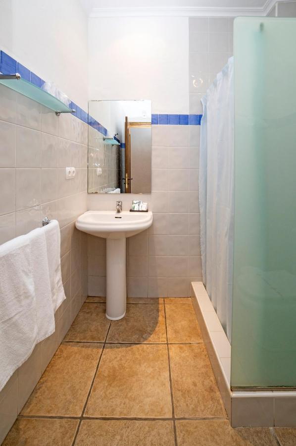 Hostal Tres Molins Jesus Pobre Eksteriør billede